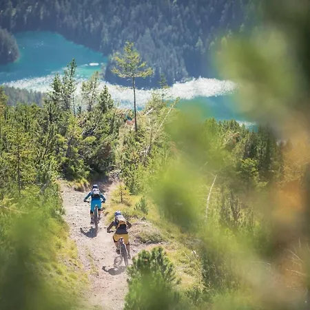 Alpenchalets Zugspitze By Alps 샬레 *